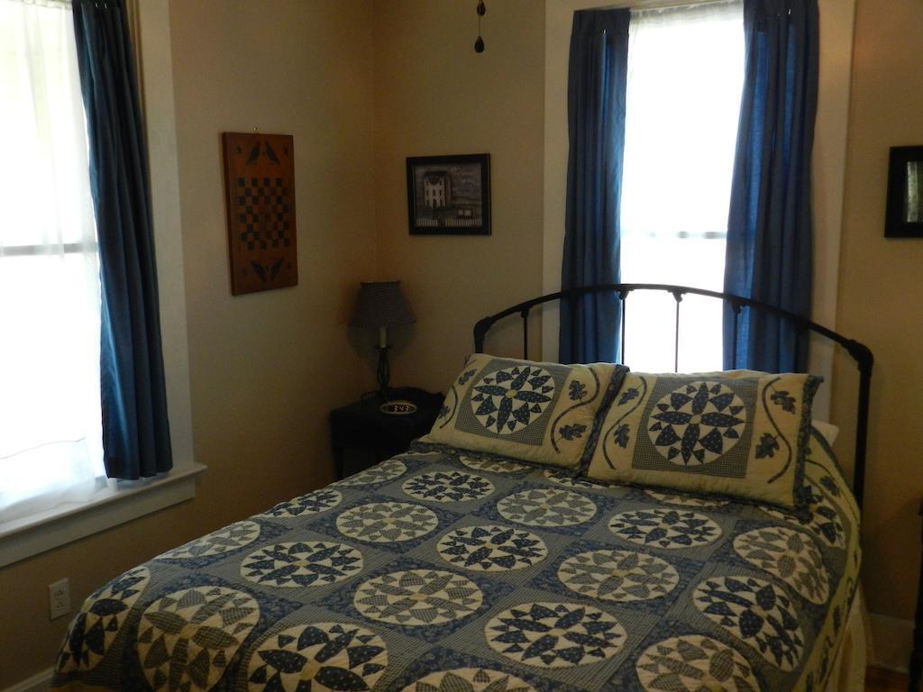 Helming Guest House Hermann Room photo